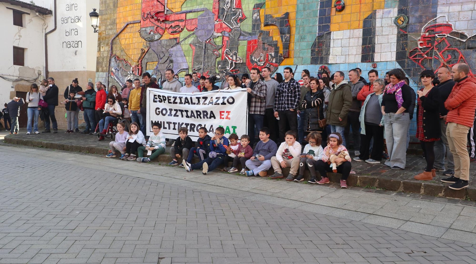 "Haurren ongizatea bilatu behar da"
