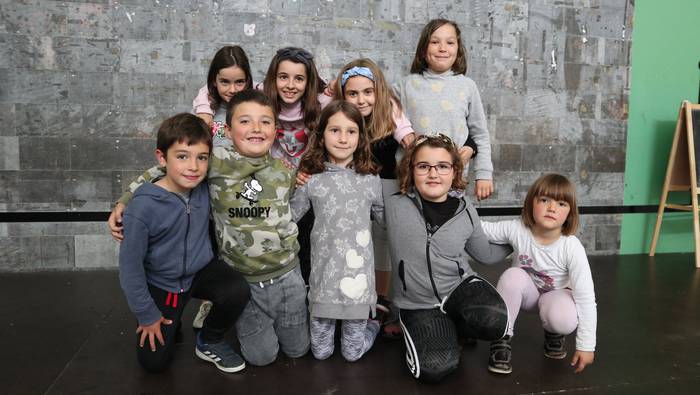 Ikastola Egunaren atarian: "egun bat ikastolan" antzezlana
