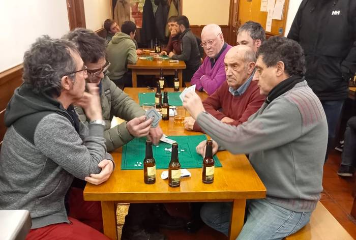 Bi bikote sailkatu dira, Euskal Herriko Mus Txapelketako Gipuzkoako finalerako