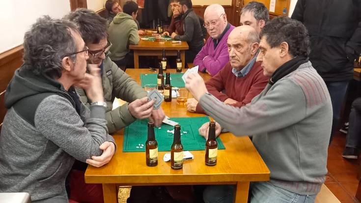 Bi bikote sailkatu dira, Euskal Herriko Mus Txapelketako Gipuzkoako finalerako