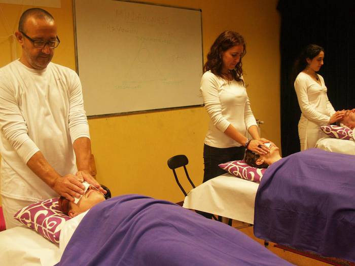 Yoga eta mindfulness ikastaro berriak Santuenean