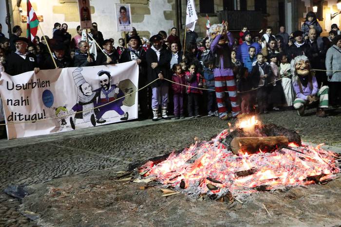 Euskal presoen eskubideak gogoan, urte amaiera honetan
