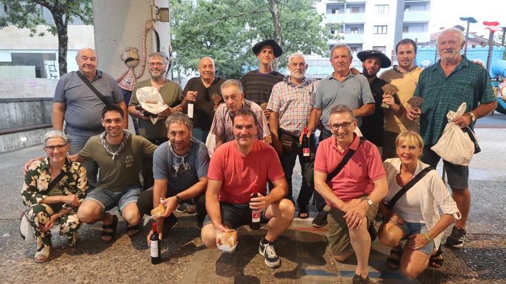Zumaiarrak nagusi, 53 bikote lehiatu diren mus txapelketan
