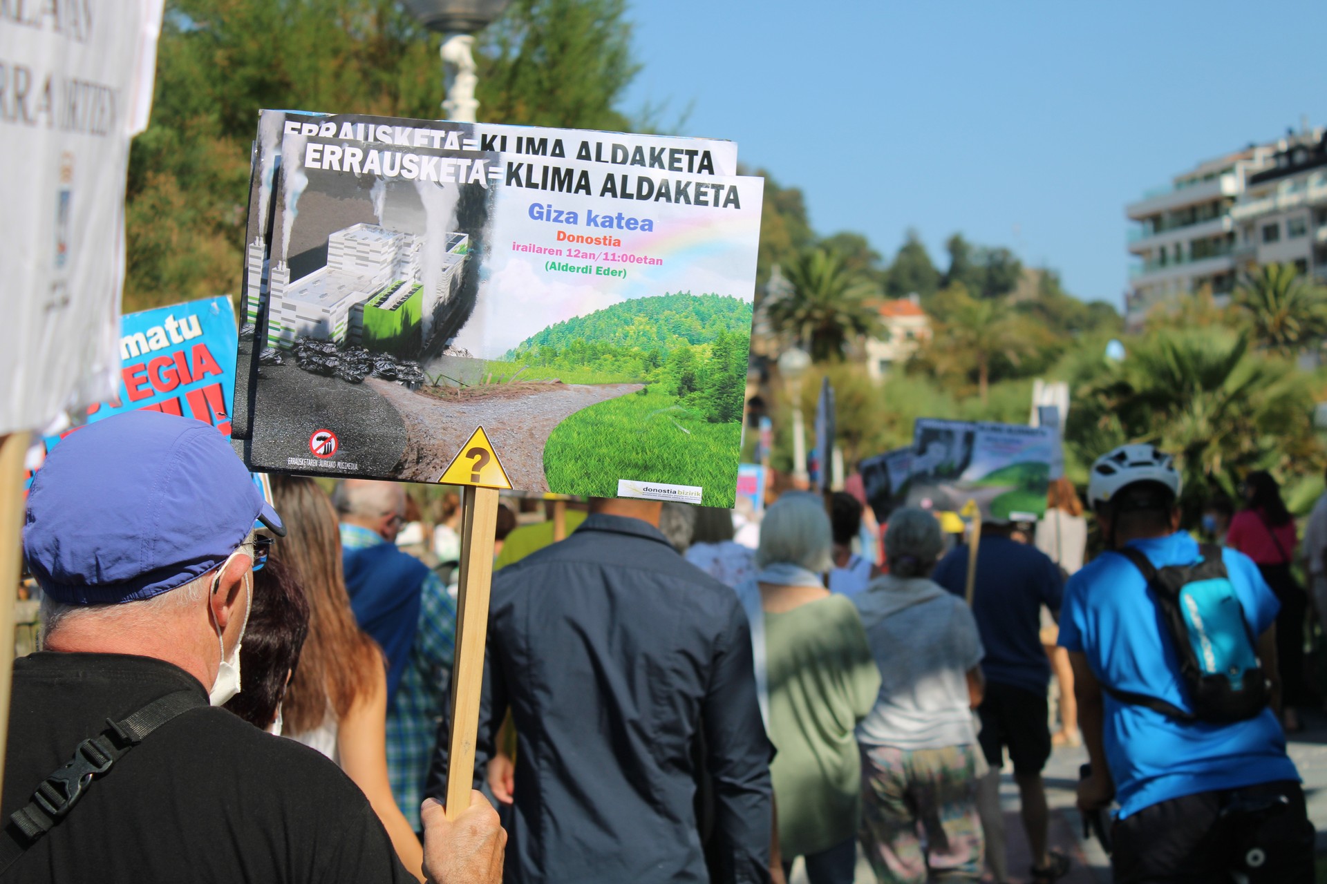 "Hondakinak murrizteko, berrerabiltzeko, birziklatzeko plan eraginkorrak eskatzen ditugu"