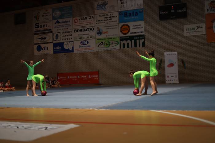 Udaleku irekiak antolatu ditu Tximeletak gimnasia erritimoaz gozatzeko
