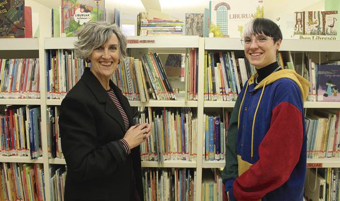 "Pox, Mox eta Trumoi umeengandik hurbil dauden hiru iratxo dira"