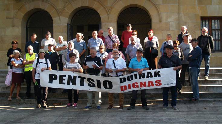 Pentsio duinen aldeko mobilizazioa 19:00etan Mikel Laboa plazan
