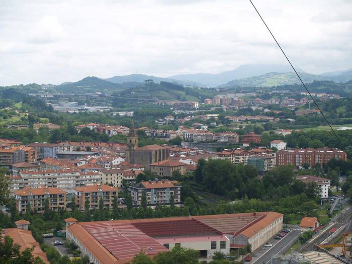 "Guztion artean, gure etorkizuneko herriaren marrazkia osatzeko oinarria jarri dugu”