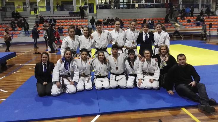 Usurbil Judo Klubeko gazteenak ere txapeldun Gipuzkoan