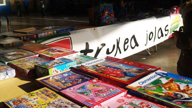 Astebete barru, Jostailu Erabilien Azokarako bilketa