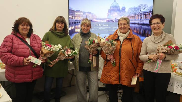 Santuenea bizigarriagoaren alde eragiten aritu direnei gorazarre