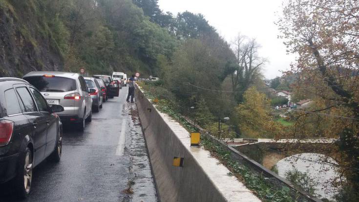 Zauritu bat Txikierdin izan den auto istripuan