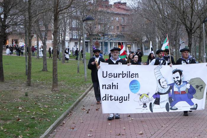 Elkarretaratze berezia ostiralean, Xuaren bigarren urtemugaren harira