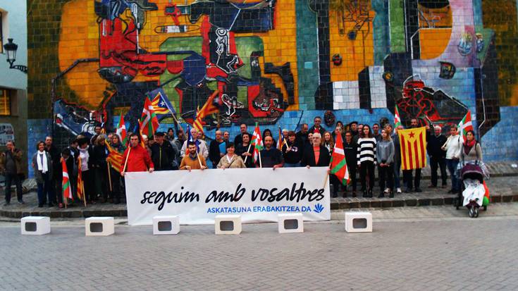 "Catalunya, seguim amb vosaltres"