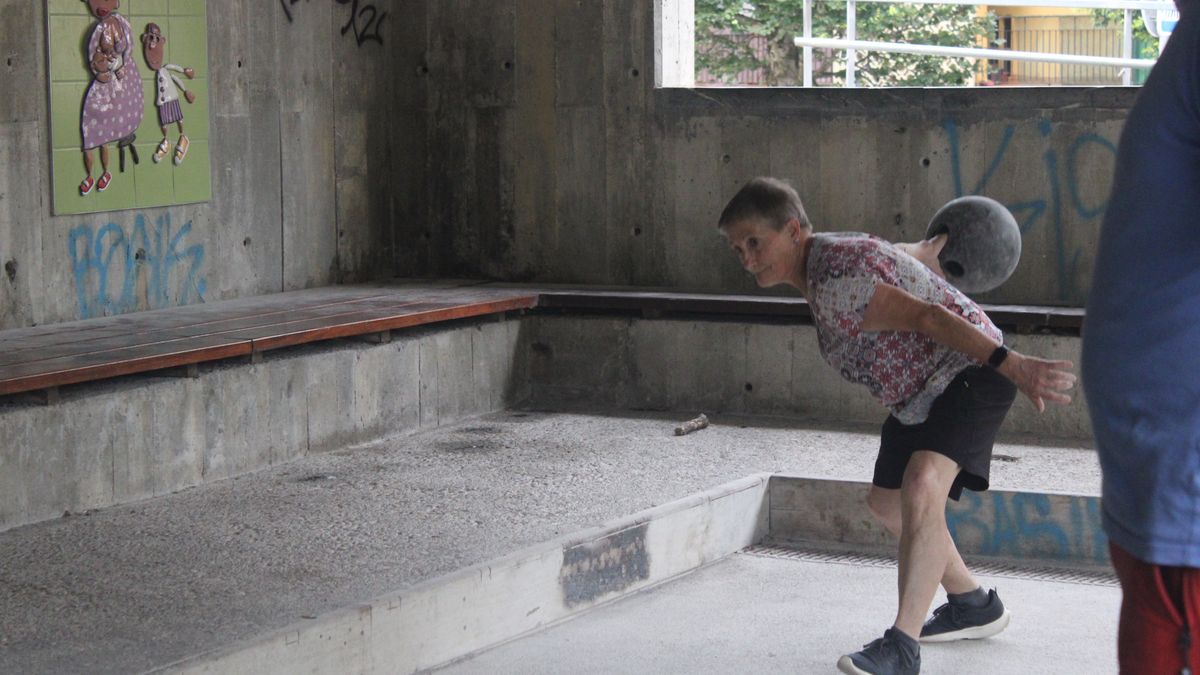 Askatasuna plazako bolatokia biziberritu dute jaiok