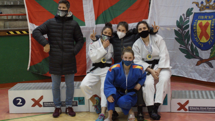 Gipuzkoako junior txapelketak sei domina eskuratuta itzuli zen Usurbilgo Judo Kluba