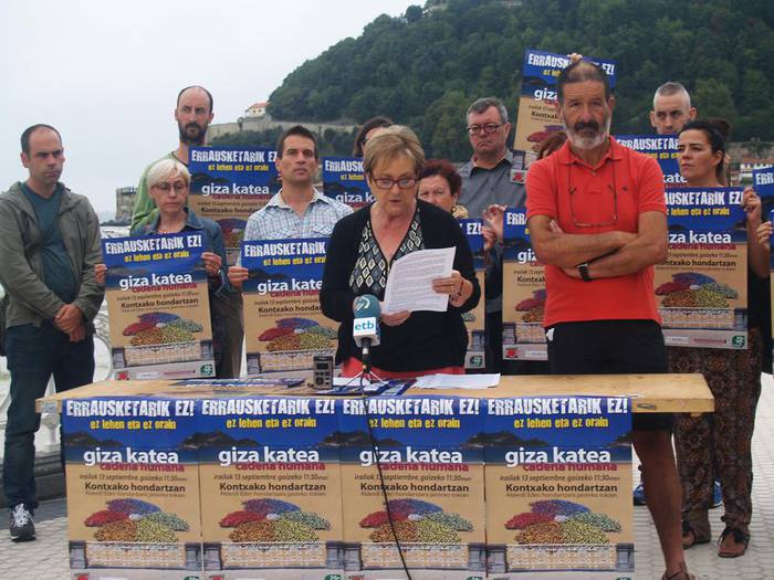 Errausketaren aurkako giza-katea igandean, 11:30etan Kontxan