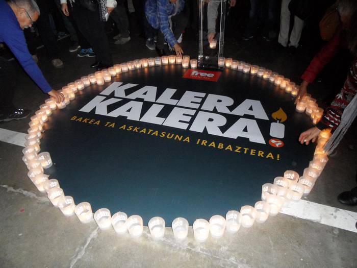 Olatz Lasagabaster eta senideei elkartasuna adierazteko mobilizazioa 20:00etan