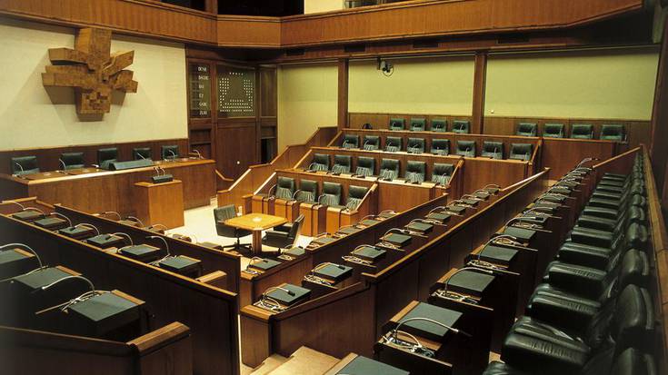 Irailaren 25eko hauteskundeetarako mahaikideen zozketa, datorren osoko bilkuran