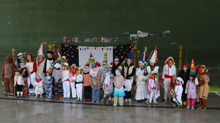 Aginagako eskola txikiak inauteriak ospatu ditu