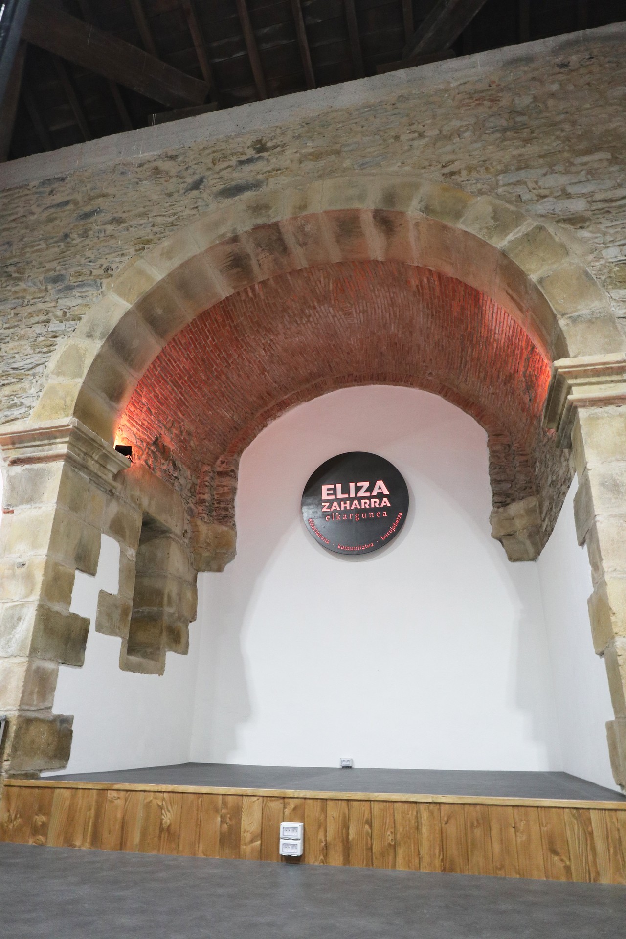 “Züek Heben: Euskal Herriko Atlas Geopoetikoa” erakusketaren irekiera astelehen honetan Aginagan