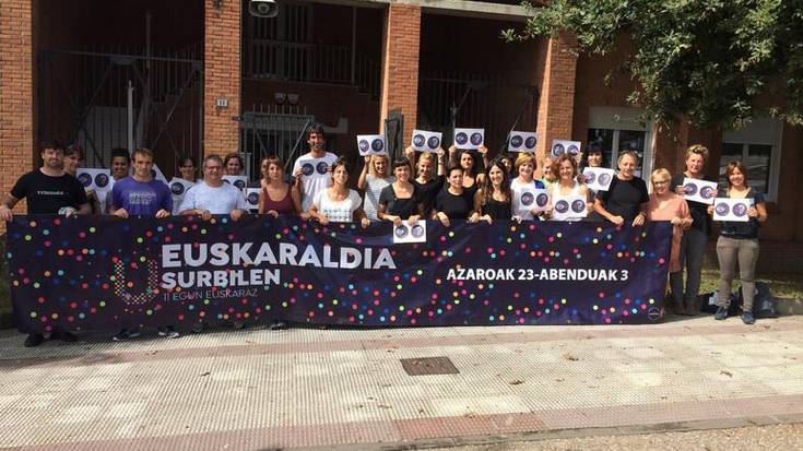 Euskaraldiari eta Martxoaren 8ari lotutako herri bilera bana aste hasiera honetan
