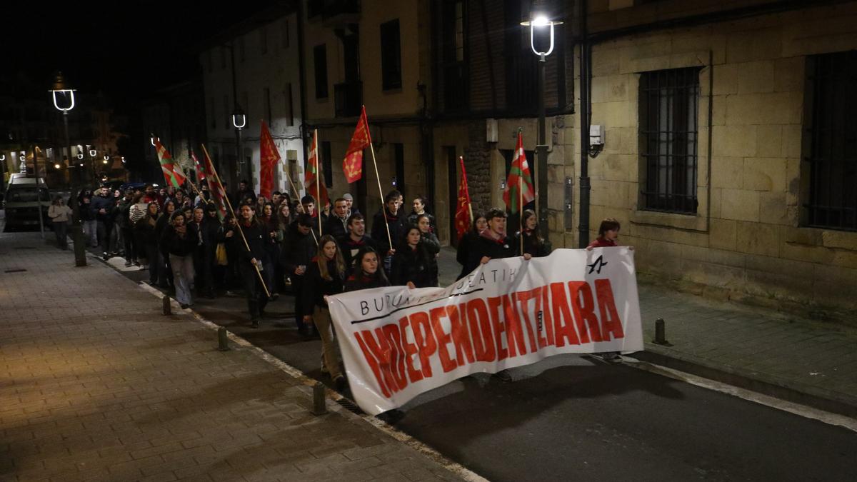 Buruntzaldea independentziara bultzatzeko eskualde mailako mobilizazioa egin dute