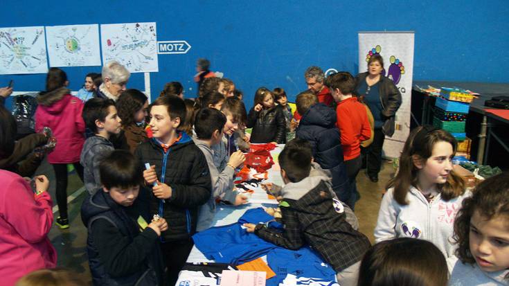 Azoka solidario arrakastatsua, Udarregi Ikastolako LH6-ko ikasleek antolaturikoa