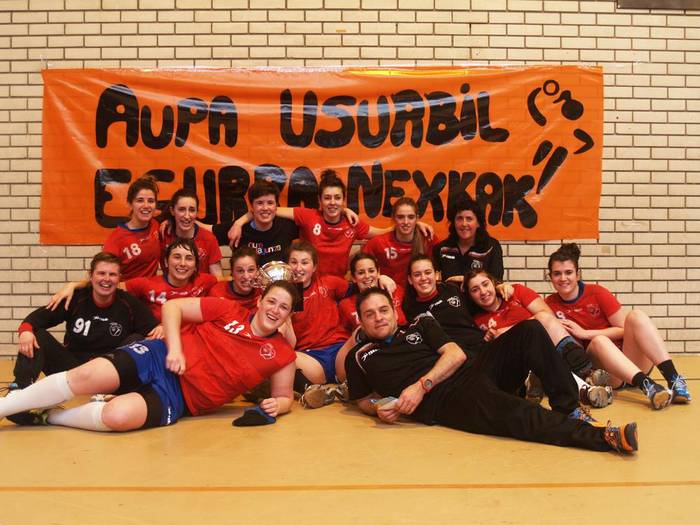 Senior nesken eskubaloi taldea osatzeko bilera asteazkenean