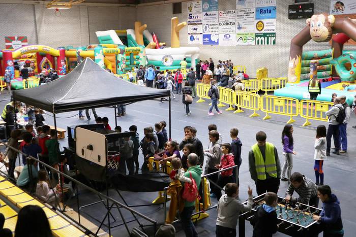 Disko festarekin itxiko dute gaur Gabonetako Haur Parkea