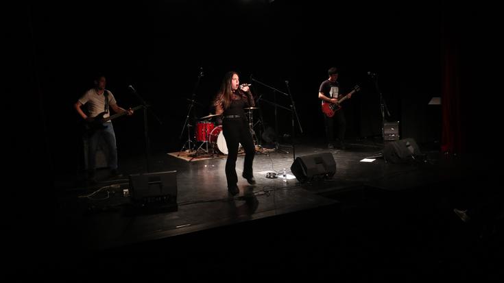 Amebaren ibilbideko abestiek musikatu dute jaialdi amaiera