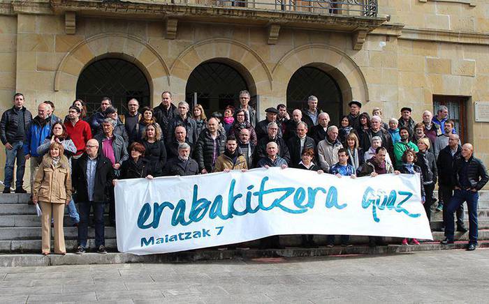 Herritzartuk proposaturiko 3 galderetatik bat hautatzeko aukera igandera arte