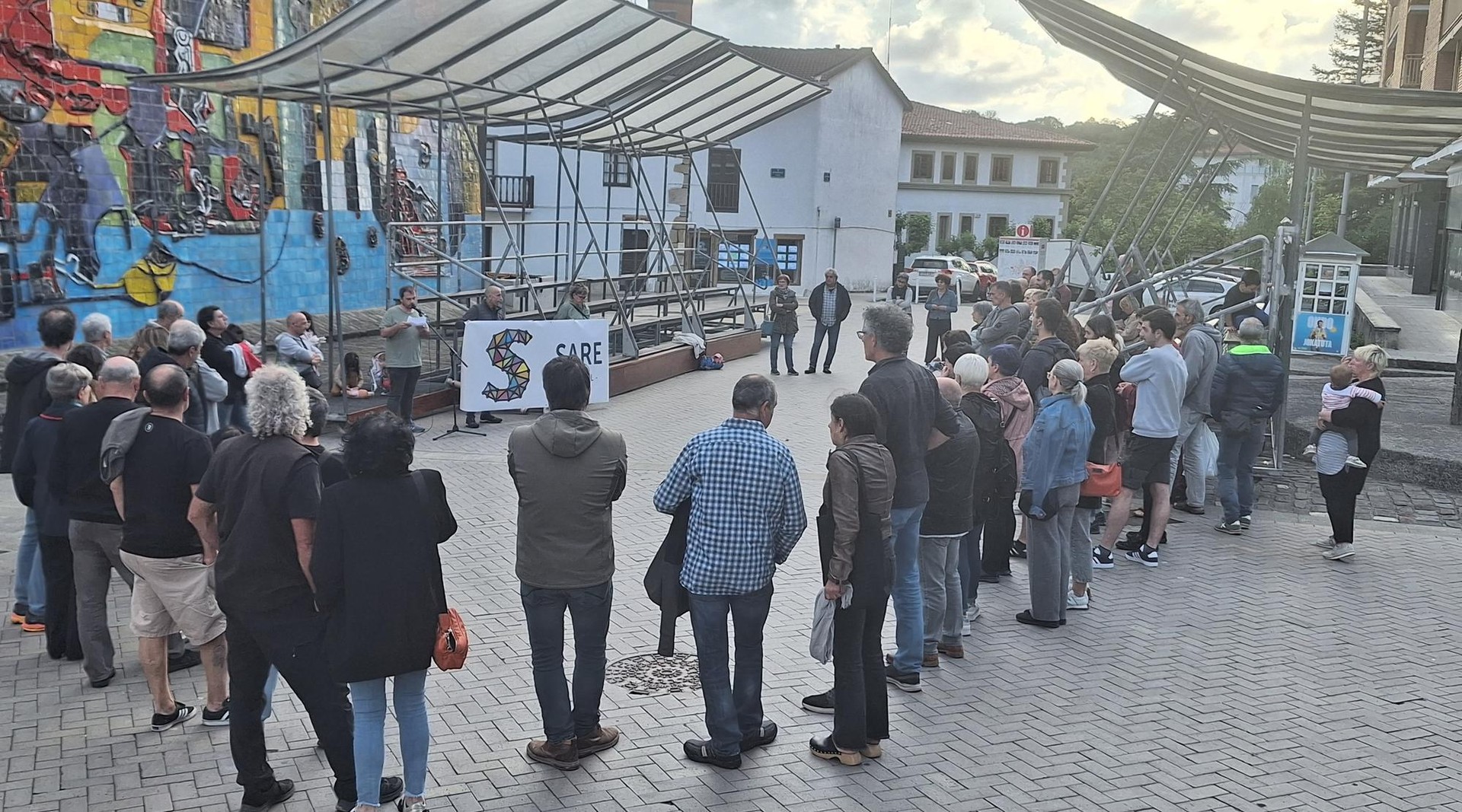 Hamar urte bete dituen Sareren elkarretaratzea gaur, ohi baino lehenago