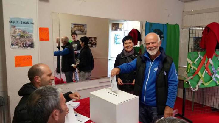 Igandeko galdeketarako errolda-agiria, ostiralera arte eska daiteke udaletxean