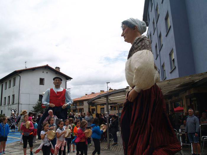 Usurbilgo festak prestatzen segitzeko Jai Batzordearen bilkura 18:00etan Potxoenean