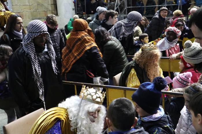 Erregeak Usurbilen: "Gaurko gaua ondo ospatu eta goiz goiz ohera!"