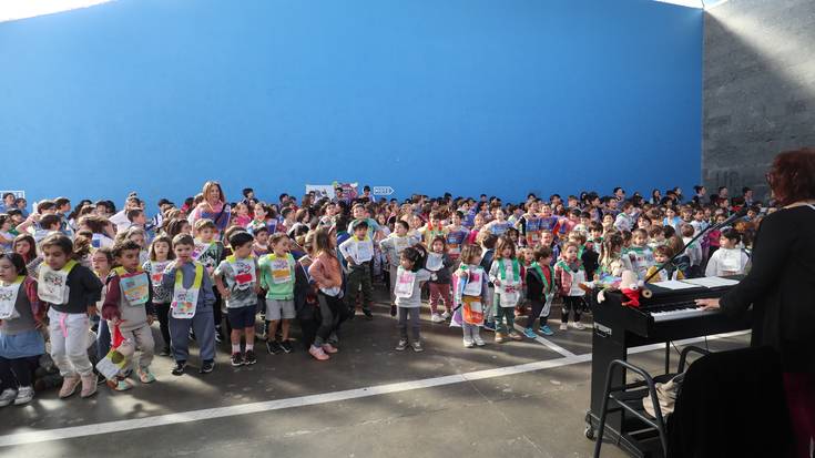 Kantuan egin diote gorazarre euskarari, Korrika Txikiaren amaieran