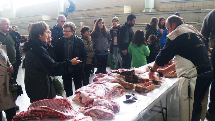 Zubieta Pilota Elkartea laguntzeko Txerri Festa igandean