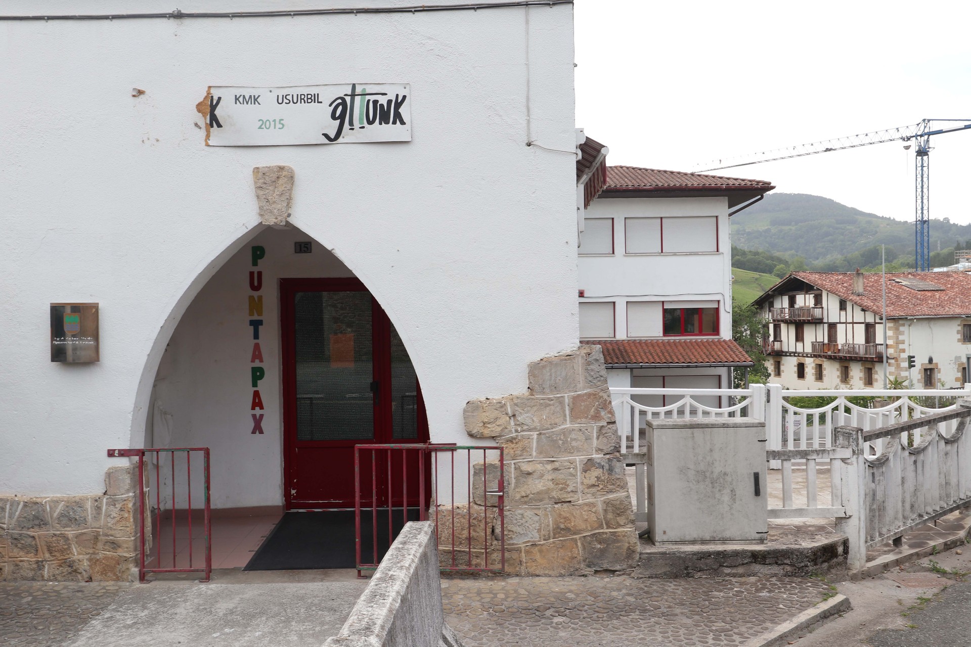 "Adin adin" egitasmoko bertso saioetako bat Puntapax eguneko zentroan