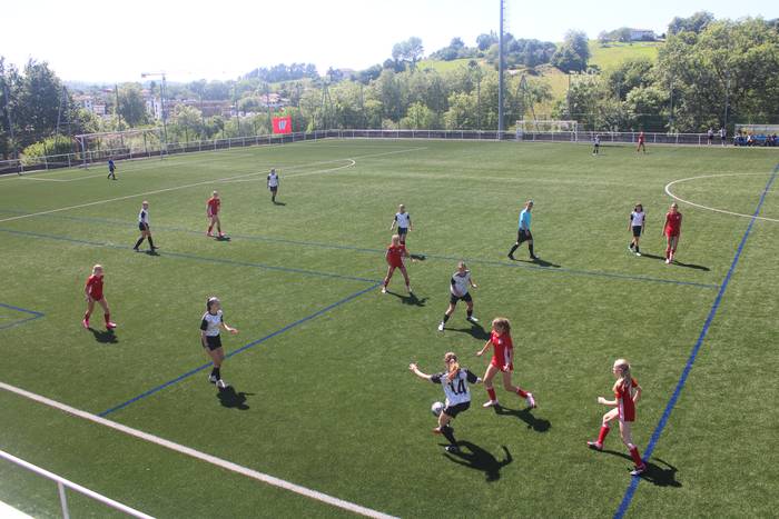 Usurbilgo jokalari eta zelaiak, datorren Donosti Cup txapelketan