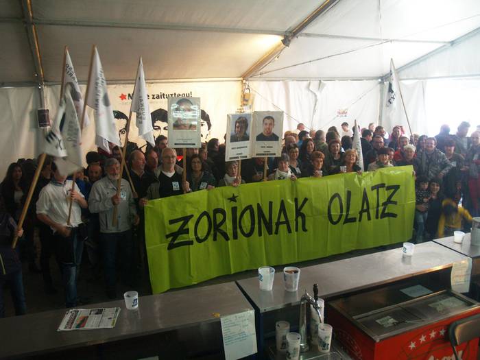 Olatz Lasagabaster eta Patxi Uranga presoen alaba jaio da