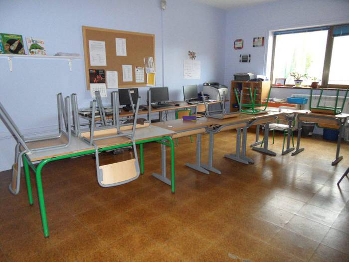 Greba eguna dute Aginagako eta Zubietako eskoletan