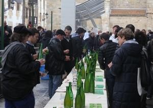 Abenduaren 9an ekingo diogu, Santo Tomas Azokarako babarrun eta sagardo bilketari