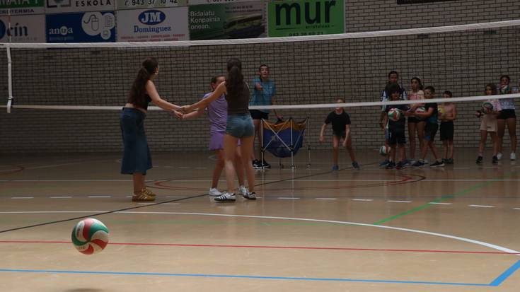 Boleibol ikastaroa egin dute
