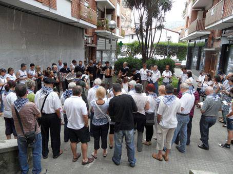 Gasteiz-Usurbil kantu topaketako bazkariko txartelen salmenta, azken egunetan