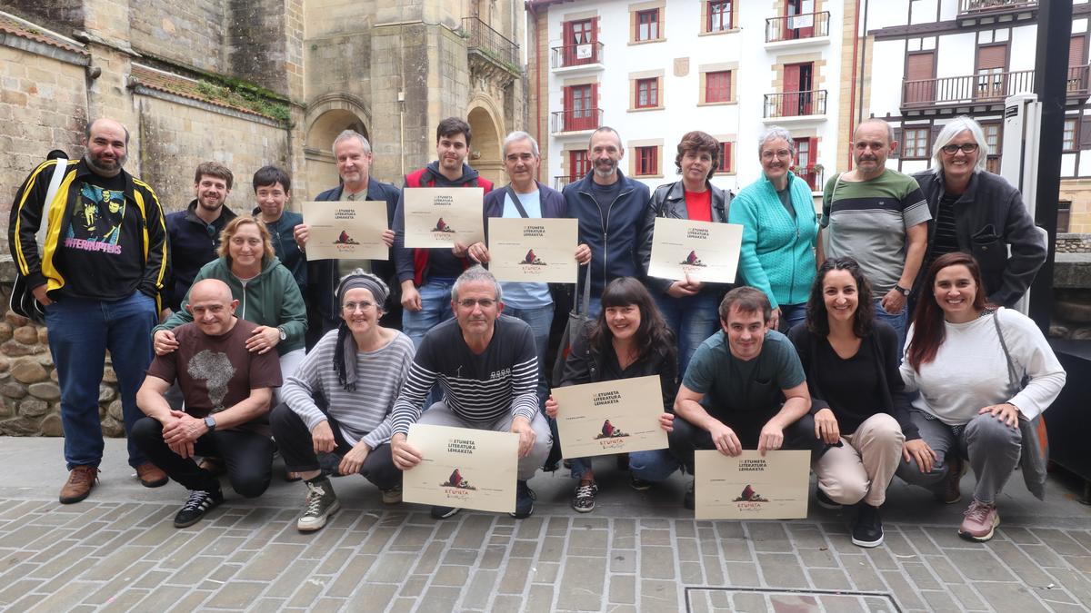 4. Etumeta Literatura Lehiaketara lanak aurkezteko azken eguna gaur