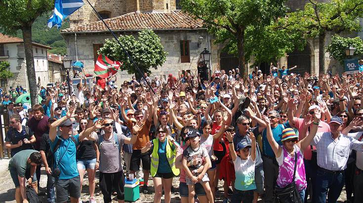 Bazkide izanez, Gure Esku Dago laguntzeko aukera