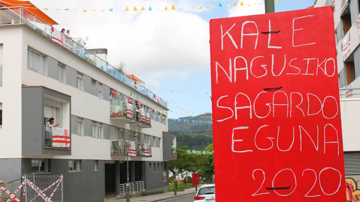 Iganderako bizilekuak girotu eta argazkiak partekatzeko deia