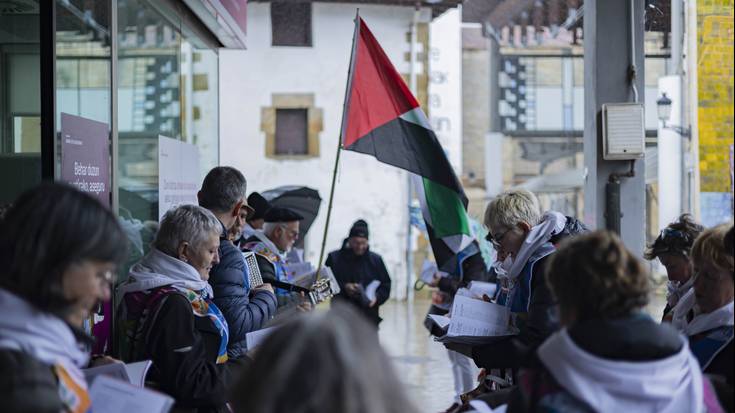 Omenaldi eta oroimenerako bira egin du gaurkoan Kantu Taldeak