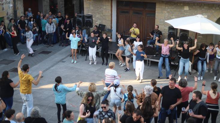 Udazkeneko Dantzari eta Trikiti Topafesta azaroaren lehenean